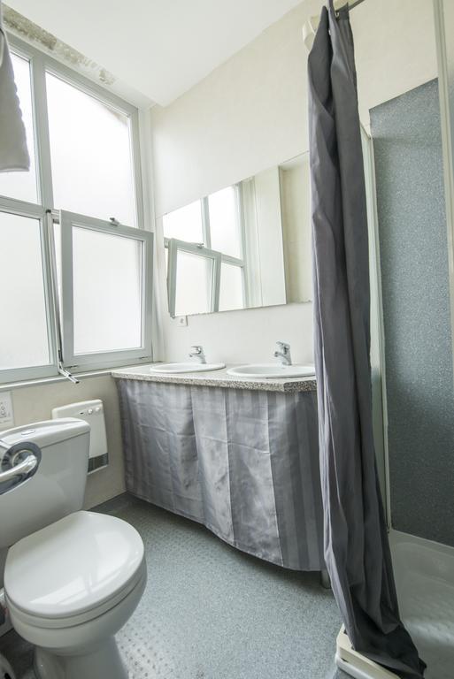 Gite D'Etape Des Capucins Le Puy-en-Velay Room photo