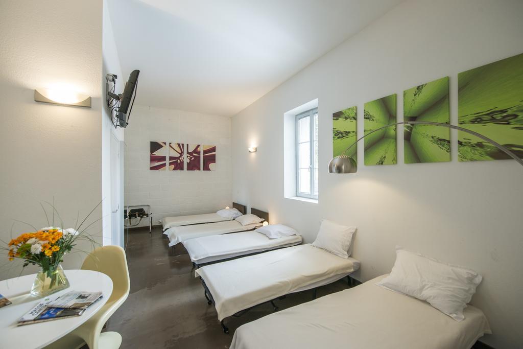 Gite D'Etape Des Capucins Le Puy-en-Velay Room photo